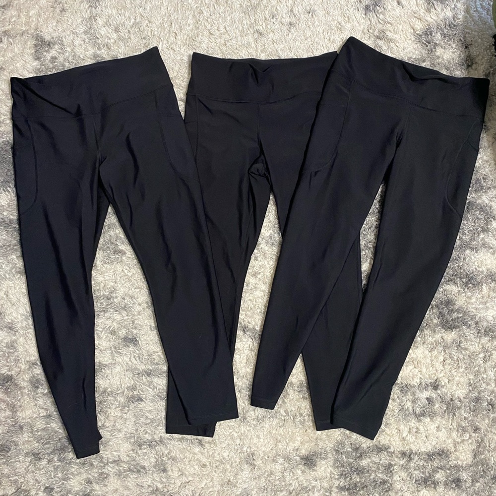 Set of 3 Powersoft Old Navy leggings with pockets